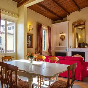 https://casa-di-dante-roof-terrace.it-tuscanyhotel.com