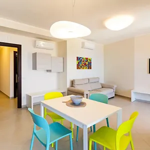https://taormina-swimming-pool-seaview-flat-private-parking.sicilyhotelsitaly.net